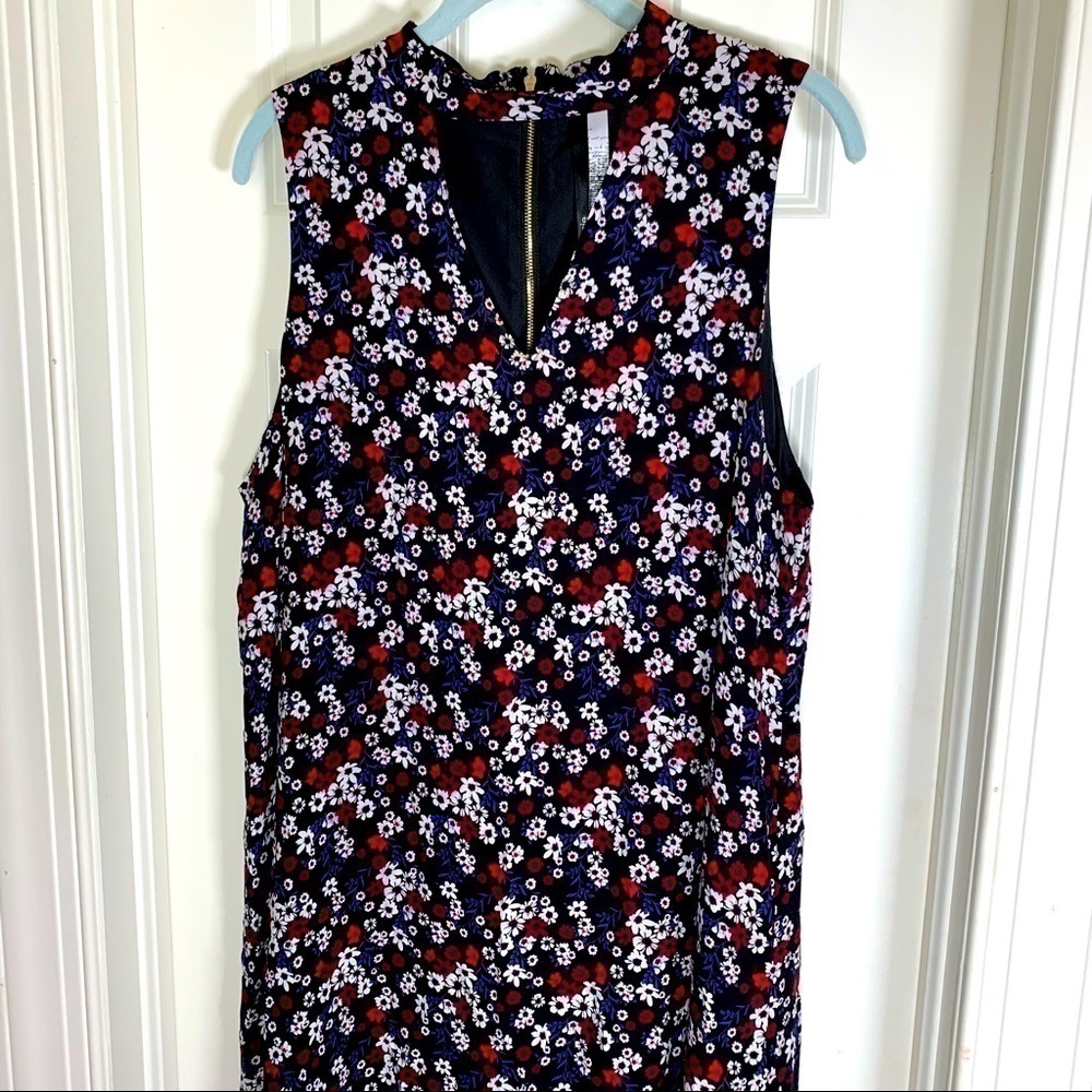 KENSIE shift dress with V-neck choker and back zip large